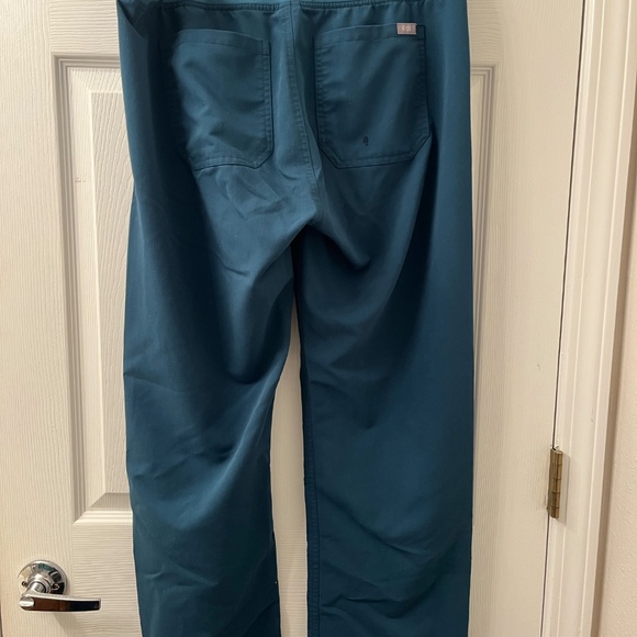 Figs Caribbean Blue set, S Catarina top S Livingston pants - Picture 5 of 6